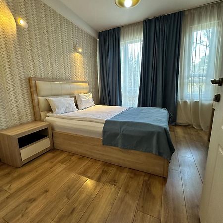 Hotel Lile ティビリシ エクステリア 写真