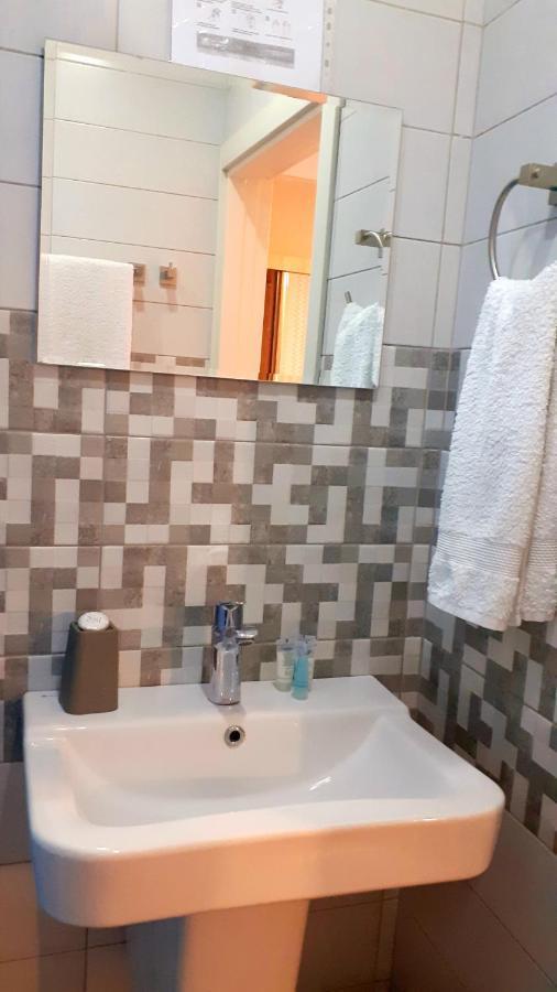 Hotel Lile ティビリシ エクステリア 写真