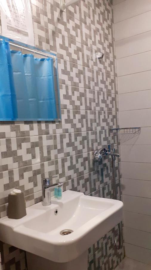 Hotel Lile ティビリシ エクステリア 写真