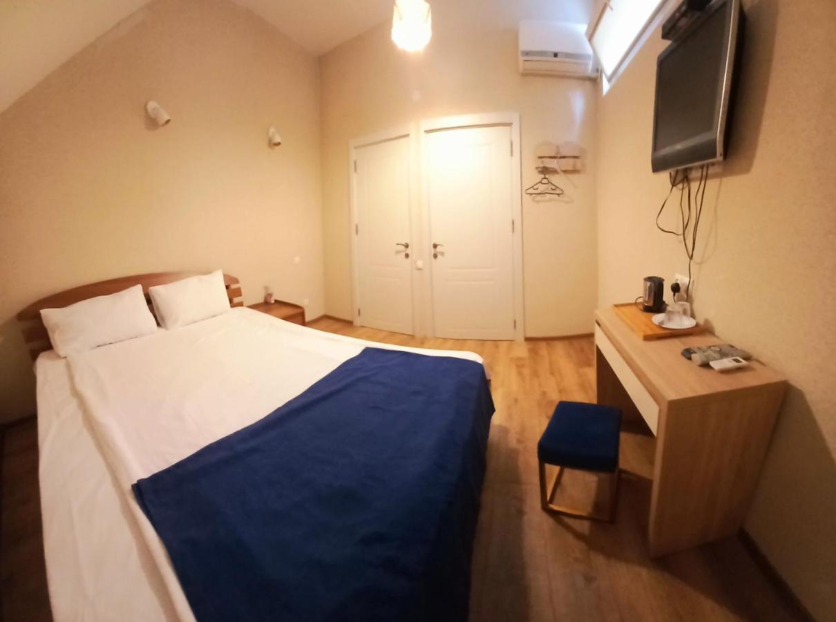Hotel Lile ティビリシ エクステリア 写真