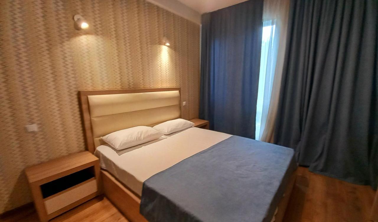 Hotel Lile ティビリシ エクステリア 写真